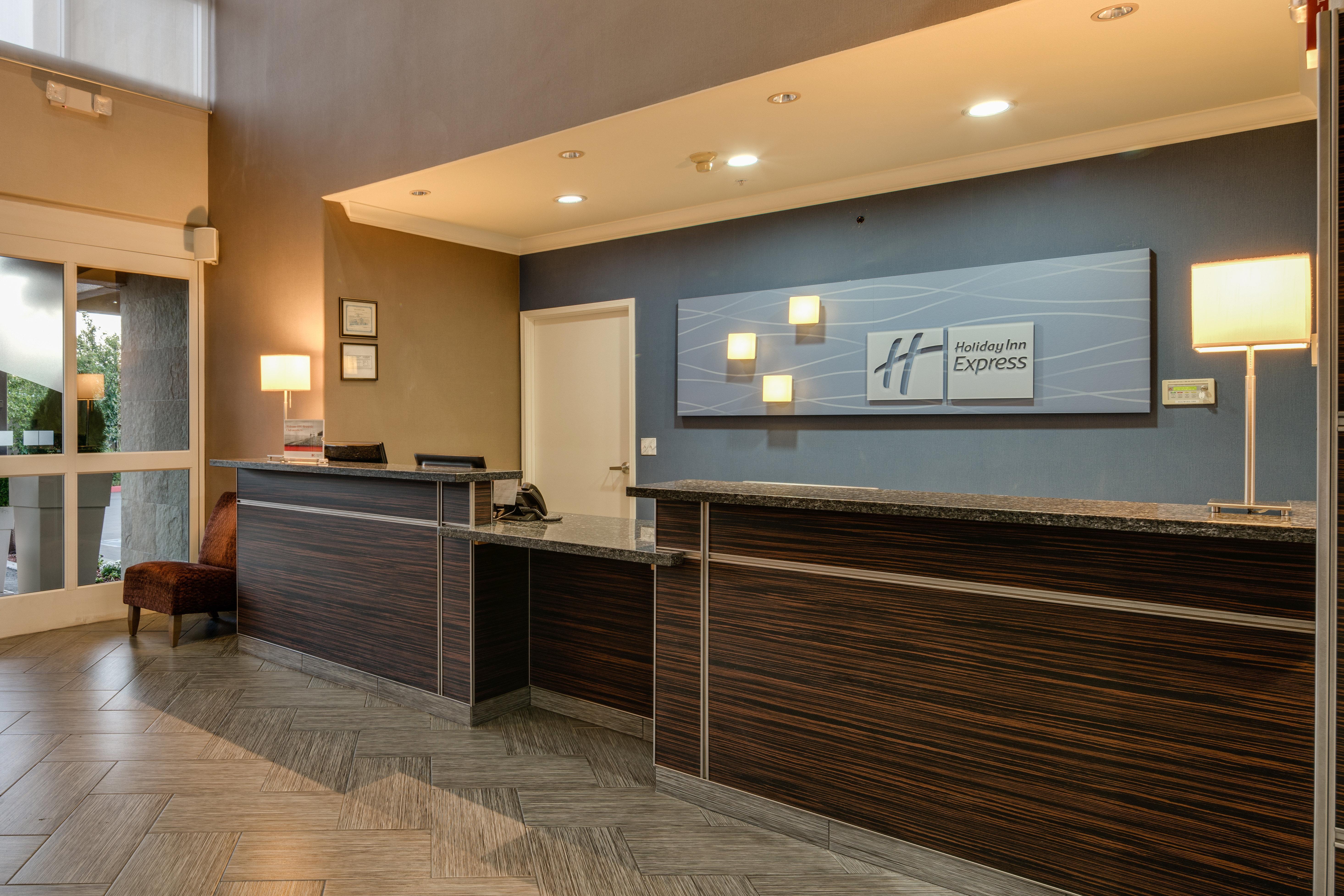 Holiday Inn Express & Suites Santa Clara By Ihg Exterior foto